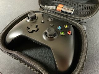 Mando Xbox Negro + extras