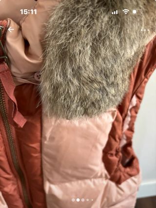 Chaleco plumífero Hoss Intropia rosa y marrón