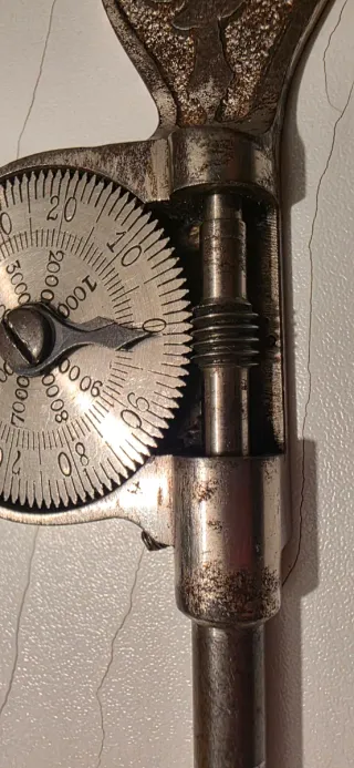 Contagiri meccanico antico primi 800 .misura