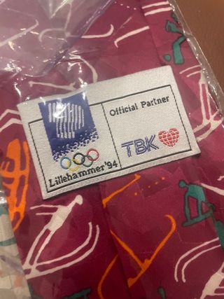 Cravatta seta italiana nuova con cartellini