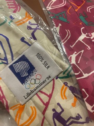 Cravatta seta italiana nuova con cartellini