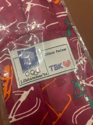 Cravatta seta italiana nuova con cartellini