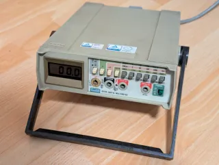 Multímetro Fluke 8010A