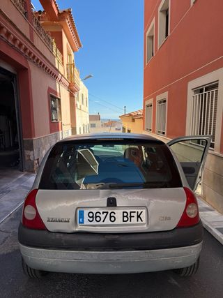 Renault Clio 2001