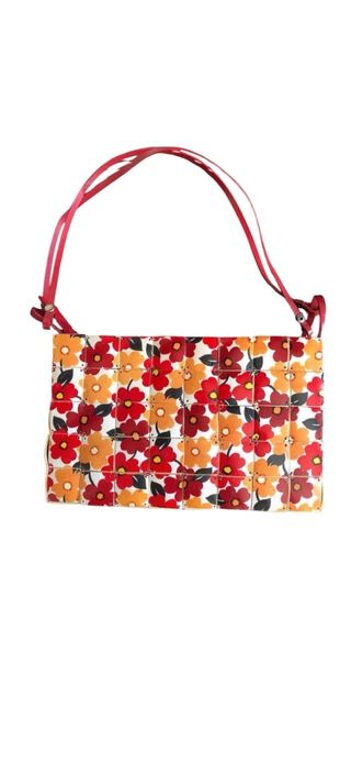 Bolso estampado flores efecto madera