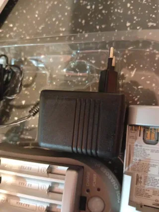 Cargador de Pilas TEDI AA/AAA