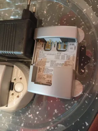 Cargador de Pilas TEDI AA/AAA