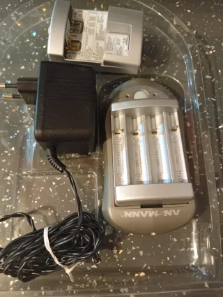 Cargador de Pilas TEDI AA/AAA