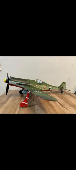 Avión Caza Alemán 1/18 21st Century Toys