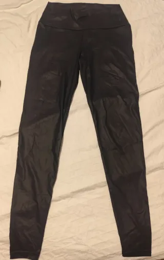 Leggings efecto piel negros