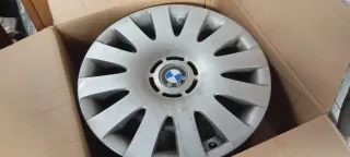 Llantas de hierro con tapacubos de bmw
