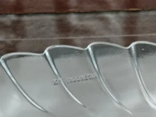 Platos de cristal vintage Kig Indonesia