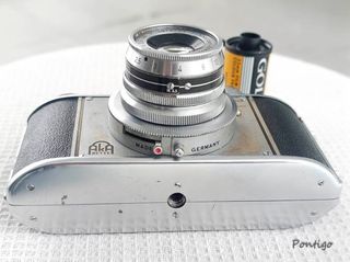 Cámara Akarette I con lente Schneider-Kreuznach