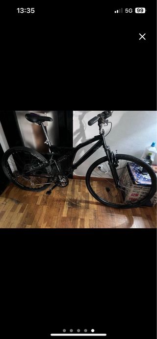 Bicicleta deportiva negra