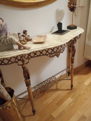 Consola Mármol y Metal Dorada