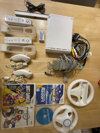 Consola Wii con accessori e 4 giochi
