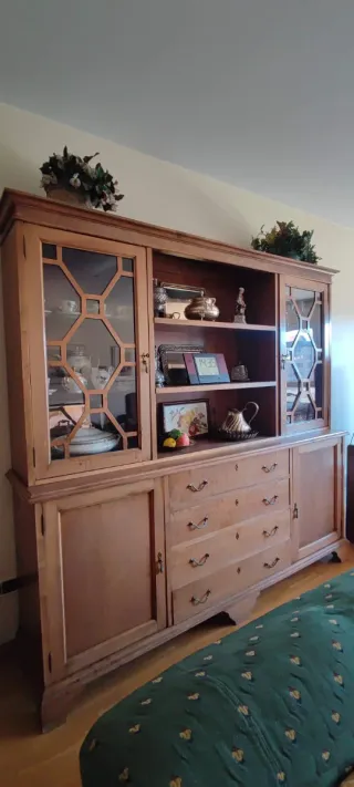 Vitrina estilo inglés madera y cristal