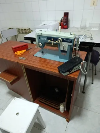Máquina de coser Alfa Alfamatic 169