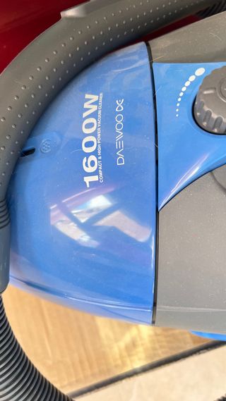 Aspiradora Daewoo 1600W sin usar