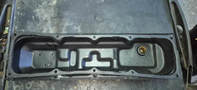 Tapa de válvulas Nissan TD27 100cv