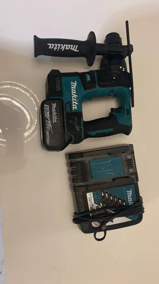 Taladro percutor Makita 18V + Batería