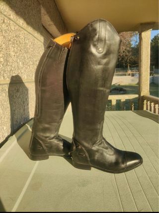 Botas de montar de cuero negro