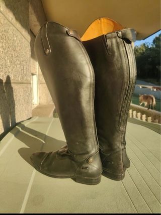 Botas de montar de cuero negro