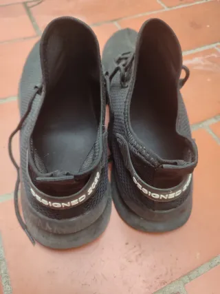 Zapatillas negras ligeras verano