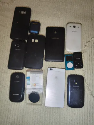 Lotto set telefoni smartphone e accessori