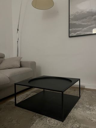 Tavolino quadrato in metallo nero