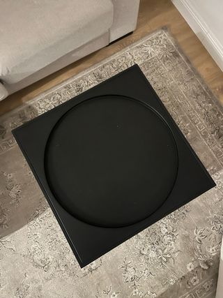 Tavolino quadrato in metallo nero