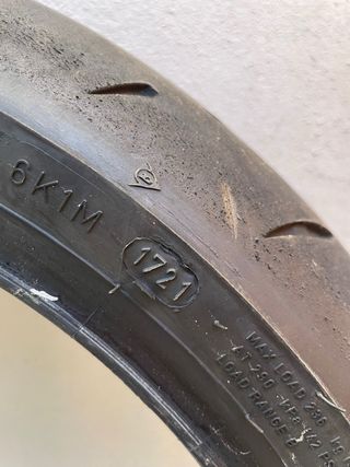 Neumático deportivo moto 120 70 17