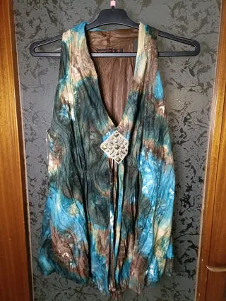 Camiseta Fashion Club azul y marrón