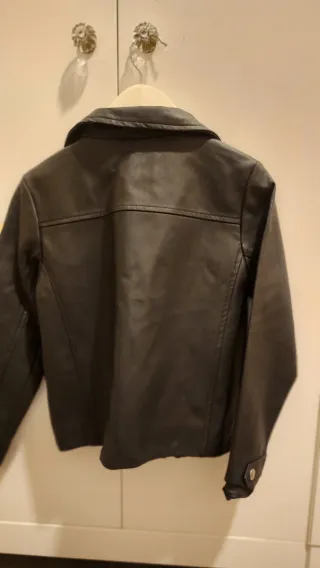 Chaqueta efecto cuero niño/niña