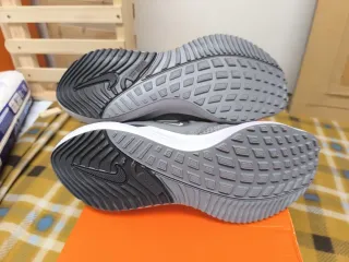 Tenis Nike Winflo 9 Talla 43(nuevas)