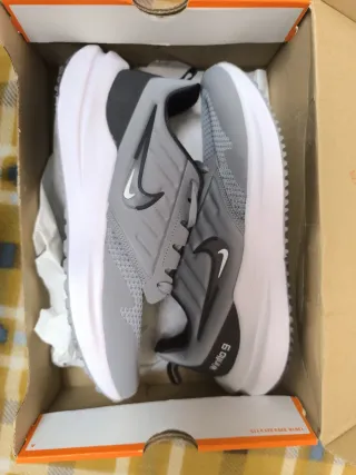 Tenis Nike Winflo 9 Talla 43(nuevas)