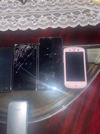 7 Cellulari Non Funzionanti