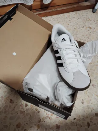 Zapatillas Adidas sin estrenar