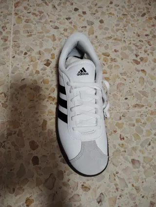 Zapatillas Adidas sin estrenar