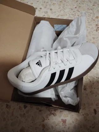 Zapatillas Adidas sin estrenar