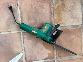 Cortasetos Eléctrico Black+Decker 35cm