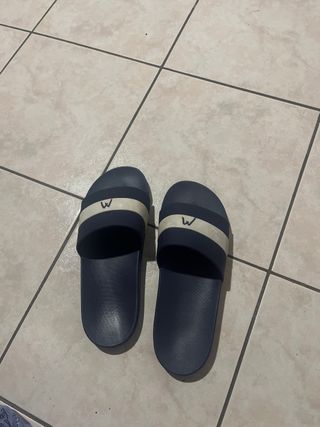 Ciabatte blu e bianche quasi nuove