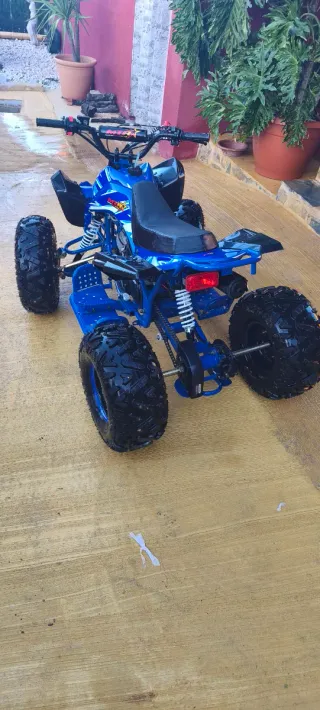 Miniquad Azul