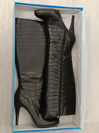 Botas altas efecto piel cocodrilo
