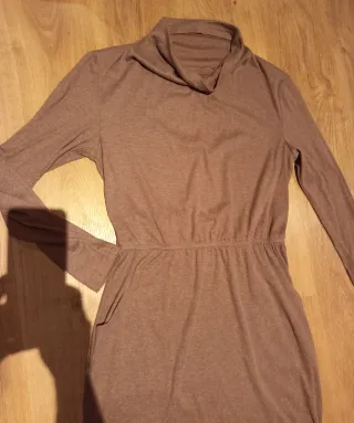 Vestido beige cuello alto talla M