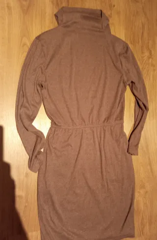 Vestido beige cuello alto talla M