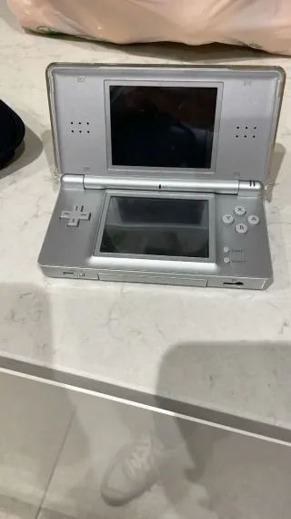 Nintendo DS Plata con juegos