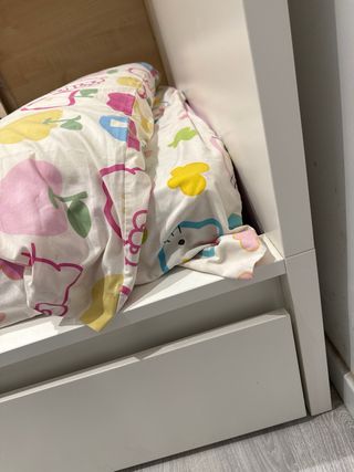 Cama IKEA VIHALS con 2 cajones