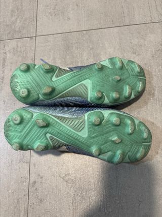 Botas de fútbol Puma niño/a. Talla 33