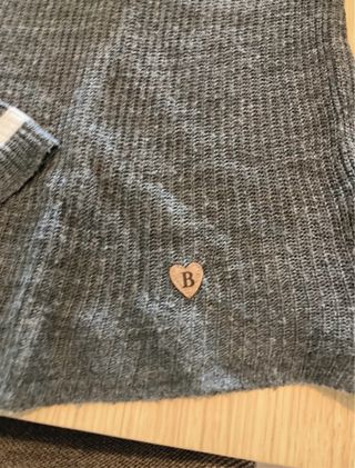 Jersey gris de punto con rayas